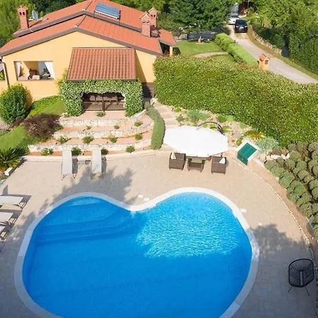 Diora - & וילה *