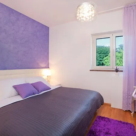 Diora - & וילה Karojba