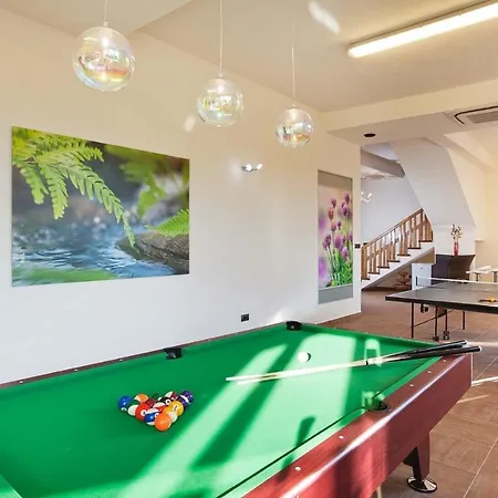 Diora - & Βίλα *