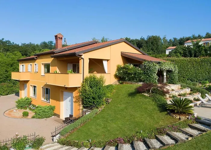 Diora - & Villa Karojba